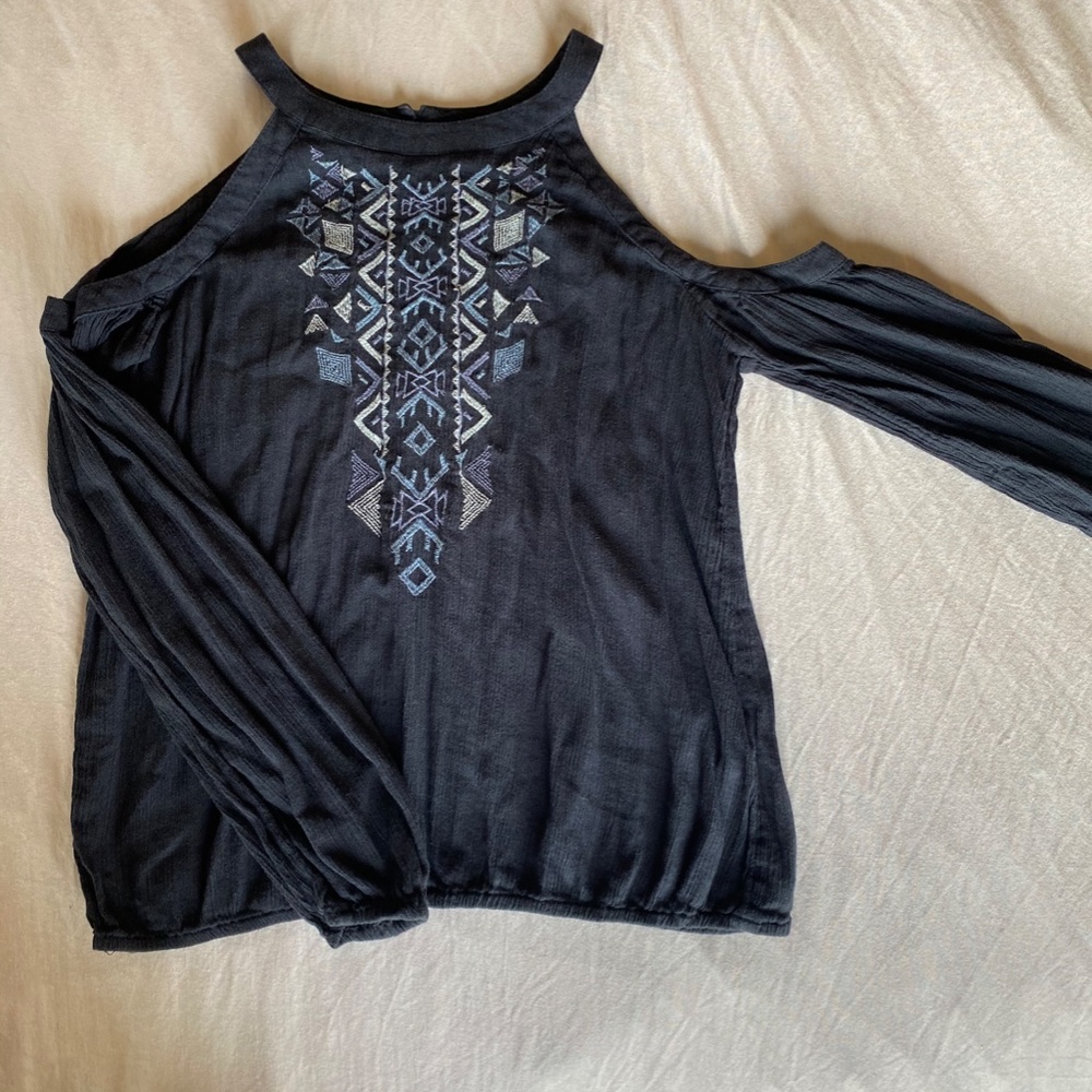 Hollister cold shoulder blouse
